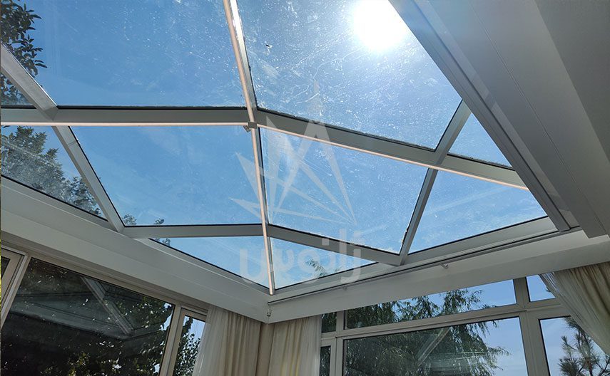 سقف شیشه‌ای لواسان